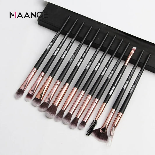 Set of 12 Makeup Brushes